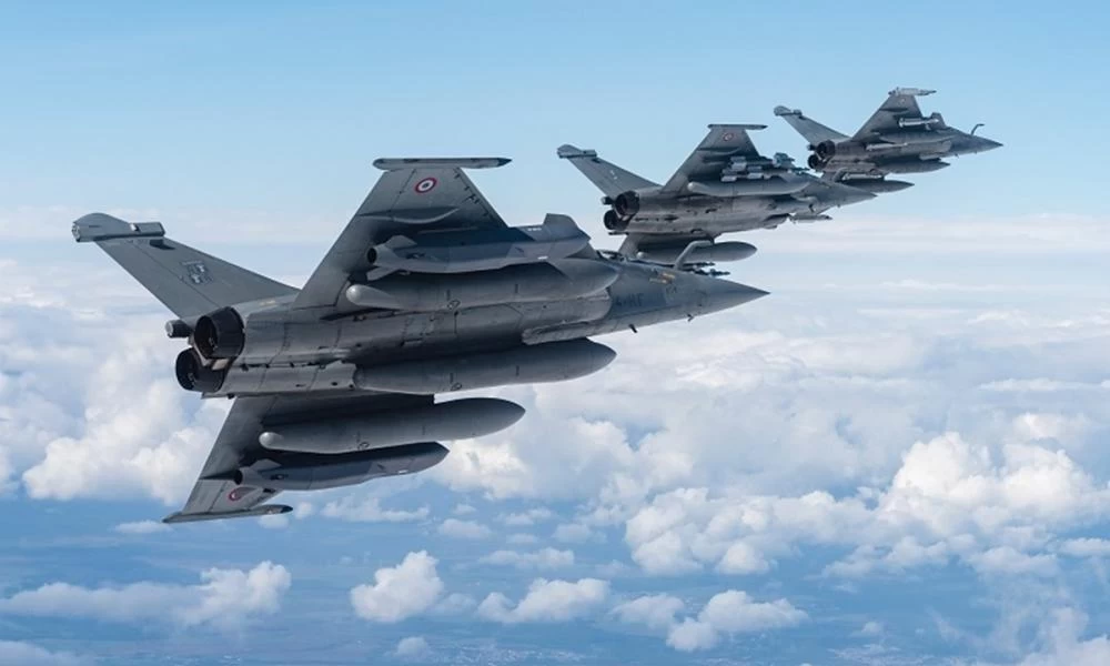 Έλληνας Αξιωματούχος: ''Η «πίτα» στα εξοπλιστικά θα μοιραστεί''